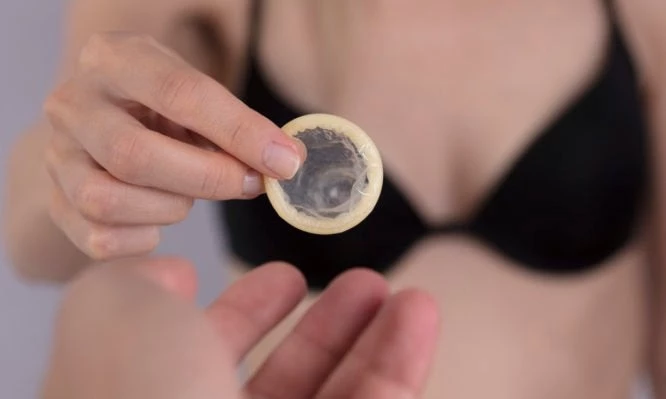 Χλαμύδια: Συμπτώματα, τρόποι μετάδοσης και αντιμετώπιση